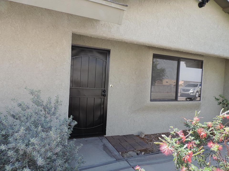 1st image of 2930 Cork Ln APT 101