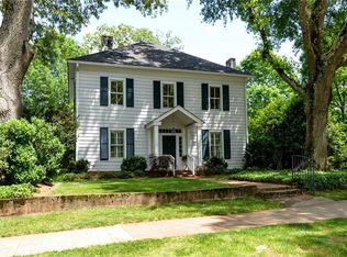 675 Mimosa Blvd, Roswell, GA 30075