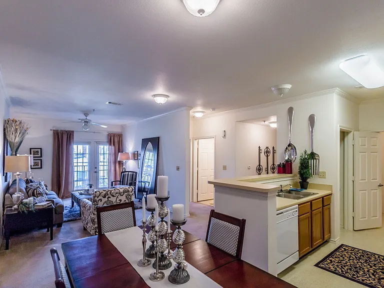 Foothills Apartments — Photo 20