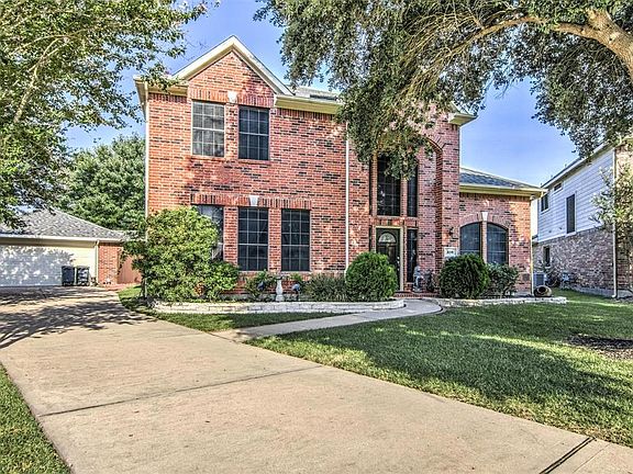 3rd image of 236 Rustic Oaks Dr