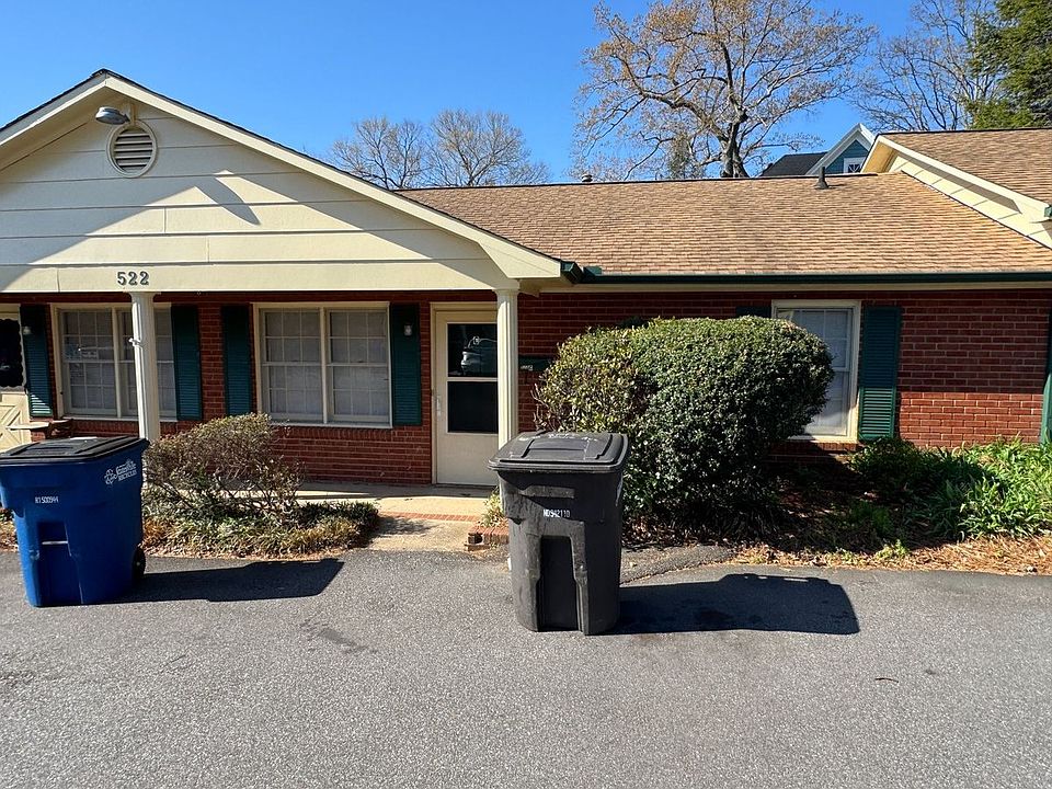 2nd image of 522 Davie Ave