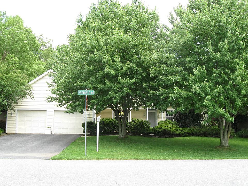 120 Farmstead Circle front 2