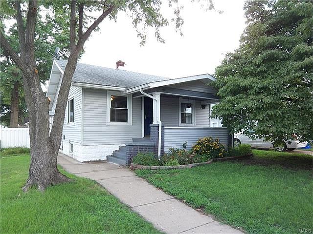1st image of 444 Leslie Ave