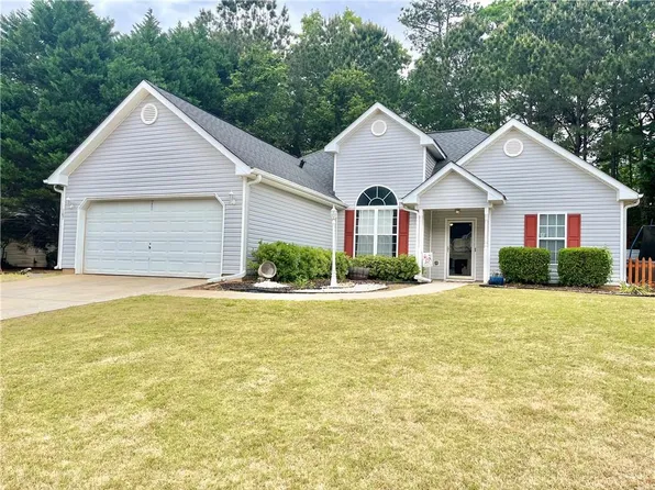 167 Towler Shoals Dr, Loganville, GA 30052