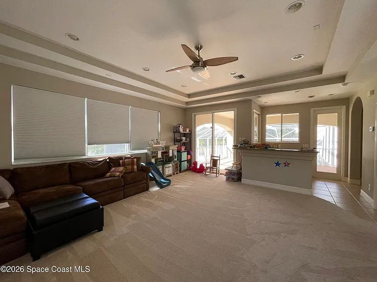 1479 Southpointe Ct — Photo 13