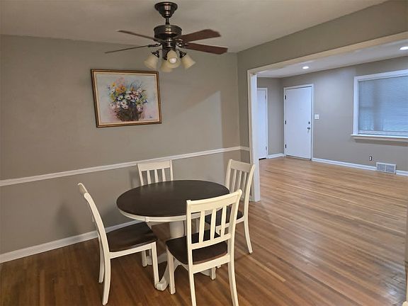 5th image of 1729 S Maplewood Ave