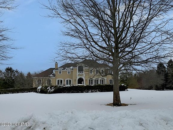 2nd image of 4 Country Club Lane