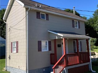 712 Park Ave, Ellwood City, PA 16117