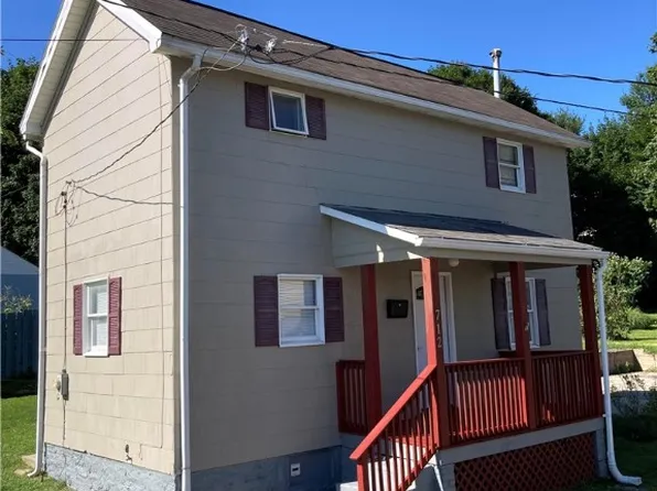 712 Park Ave, Ellwood City, PA 16117