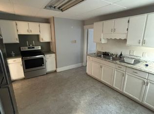 25 Lenox St #2R, Lawrence, MA 01843
