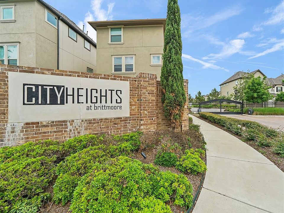 1st image of 1516 Miles Oaks Pl