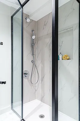 Sold by MNS | media 18