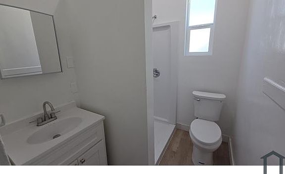 4th image of 10420 S Broadway