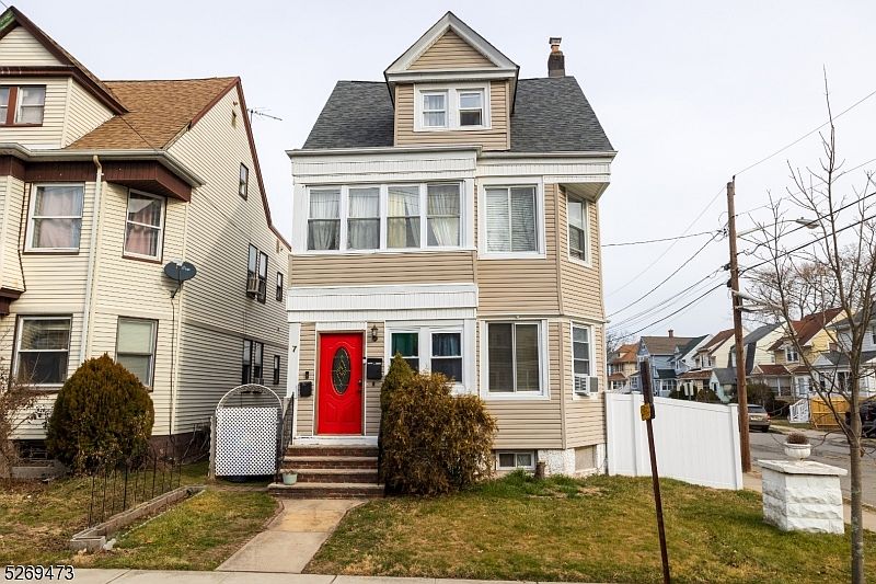 1st image of 7 Meeker St #2