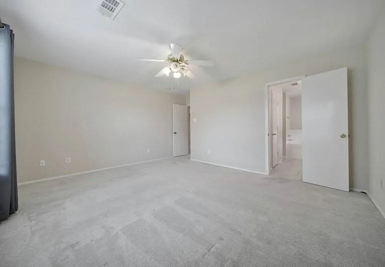 8016 Golf Green Cir — Photo 13