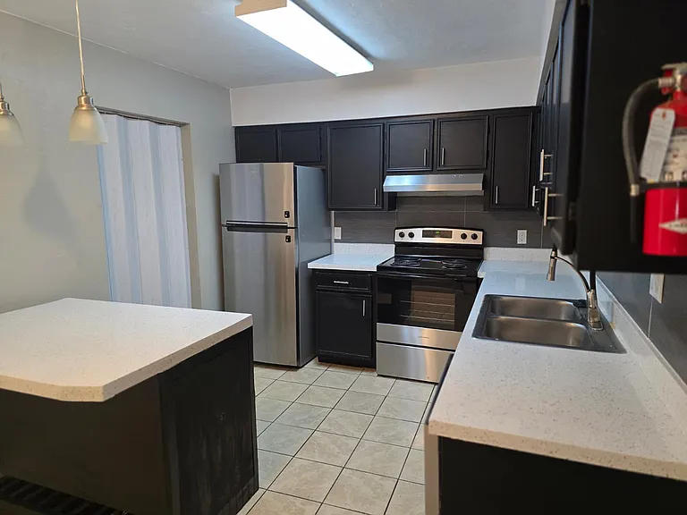 7305 SW 42nd Pl #C — Photo 15