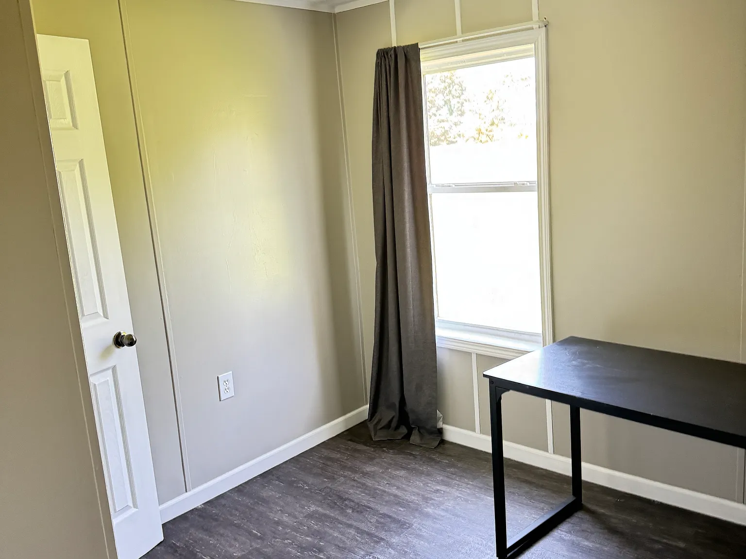 3 bed, 1050 sqft, $1,300 — Photo 3