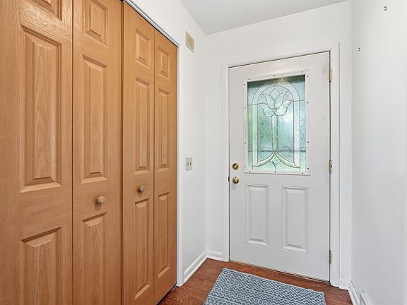 5th image of 354 Maloney Dr