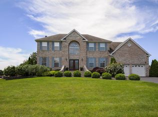 881 Oakley Dr, Freehold, NJ 07728