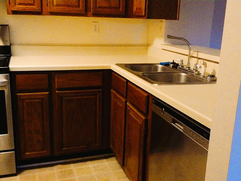803 Stratford Way #J — Photo 5