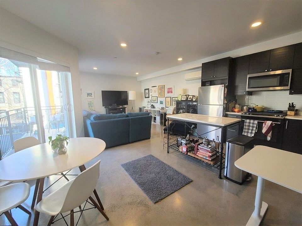 1st image of 337 De Graw St #2
