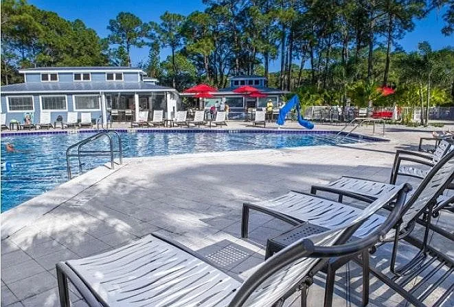 2 bed, 500 sqft, $3,699 — Photo 2