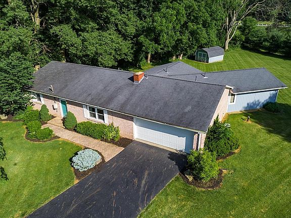 2nd image of 299 Lansing Cir NE