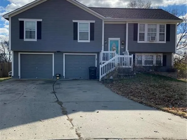 600 N Downey Ct, Independence, MO 64056