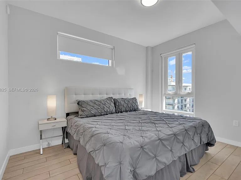 321 NE 26th St #816 — Photo 9