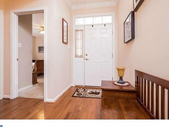 3rd image of 3427 Turnberry Ct