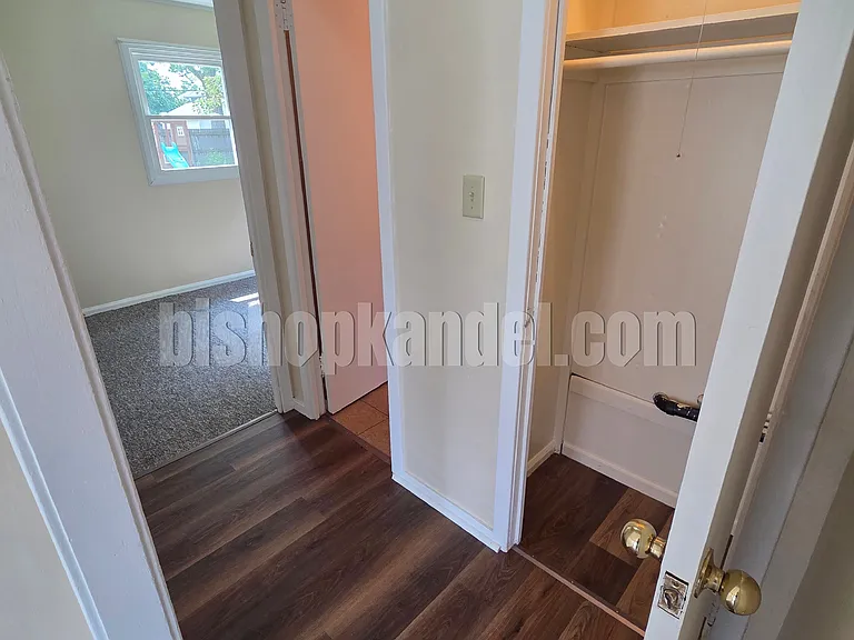 1020 Cedar Ave — Photo 7