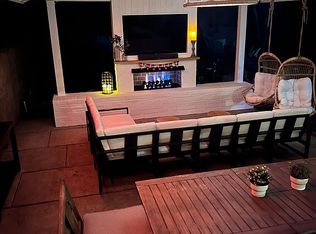 6836 E Los Santos Dr, Long Beach, CA 90815