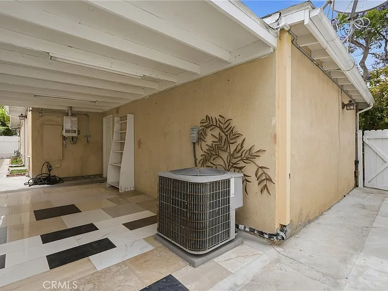 926 N Rowell Ave — Photo 21