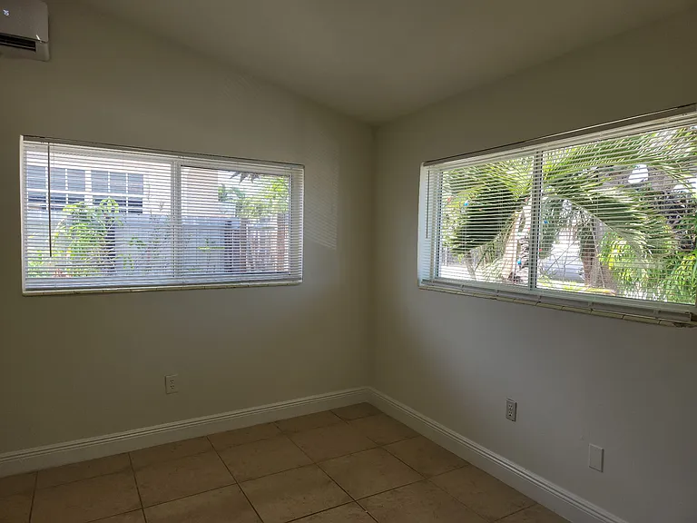 1800 SW 85th Ct — Photo 7