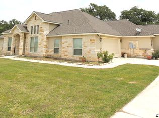 113 Abrego Trail Dr, Floresville, TX 78114