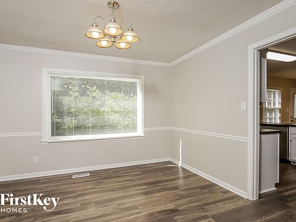 5th image of 4411 Forest Walk Dr