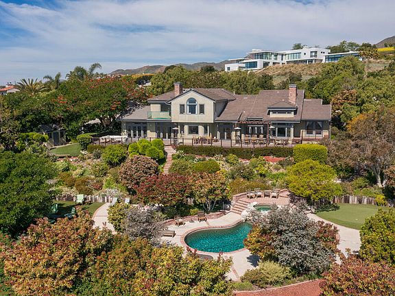 2nd image of 6270 Zumirez Dr