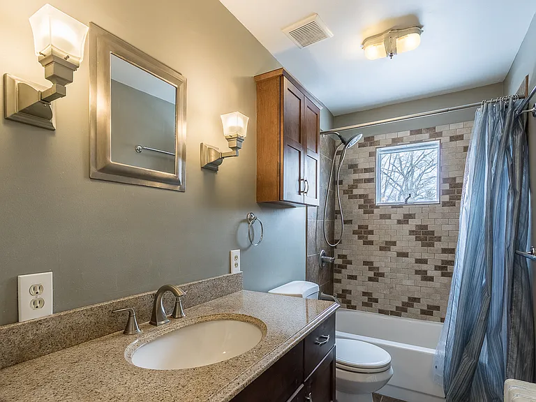 2nd Floor Hall Bathroom