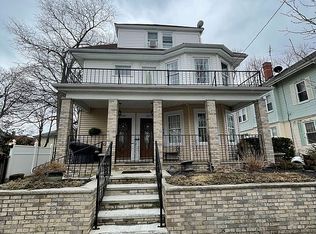 206 Sackett St, Providence, RI 02907