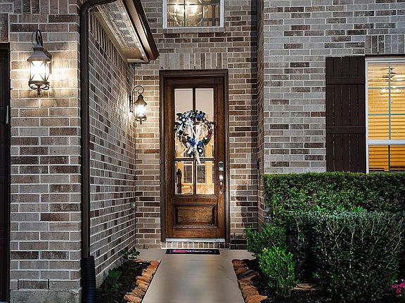 3rd image of 2111 Woodland Elm Ln