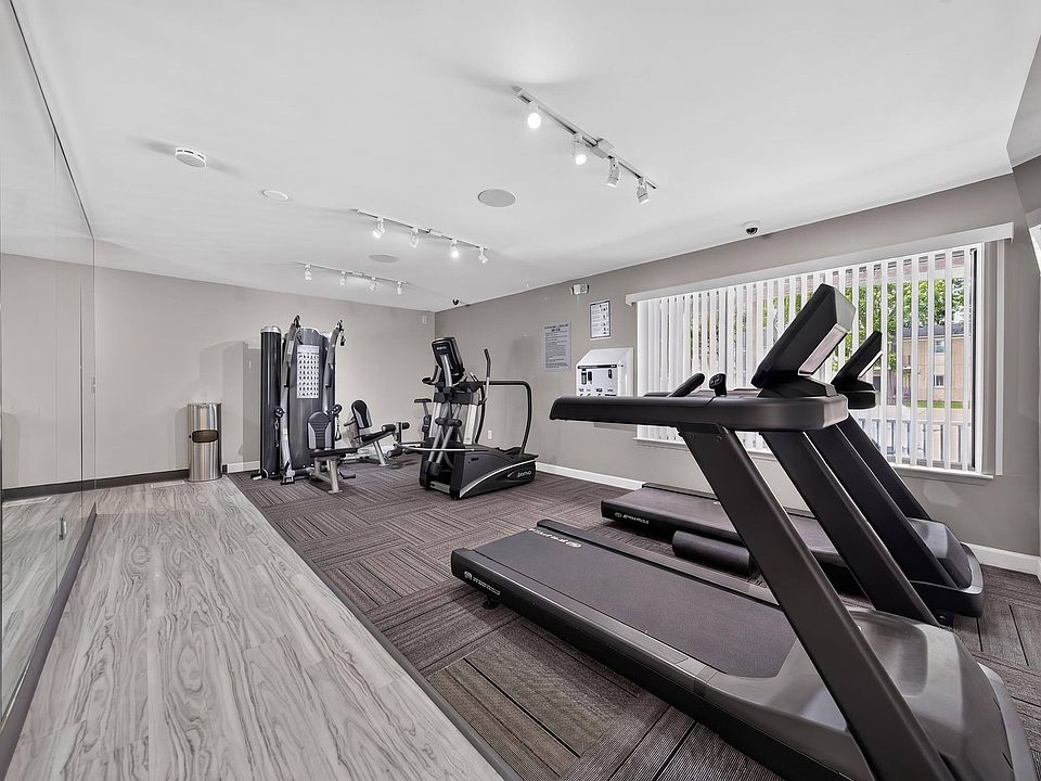 State-of-the-art 24/7 Fitness Center at Drawbridge Apartments in Harrison Township, MI.