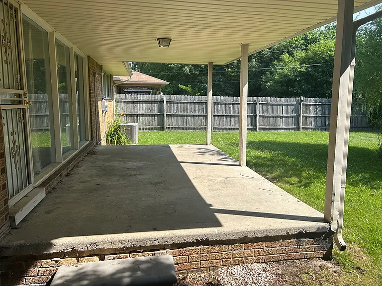 24020 Condon St — Photo 14