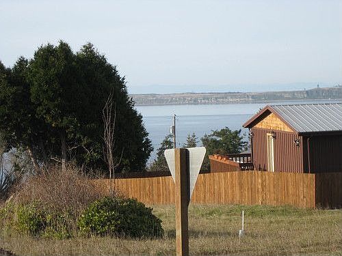 5th image of 100 Cedar Dr