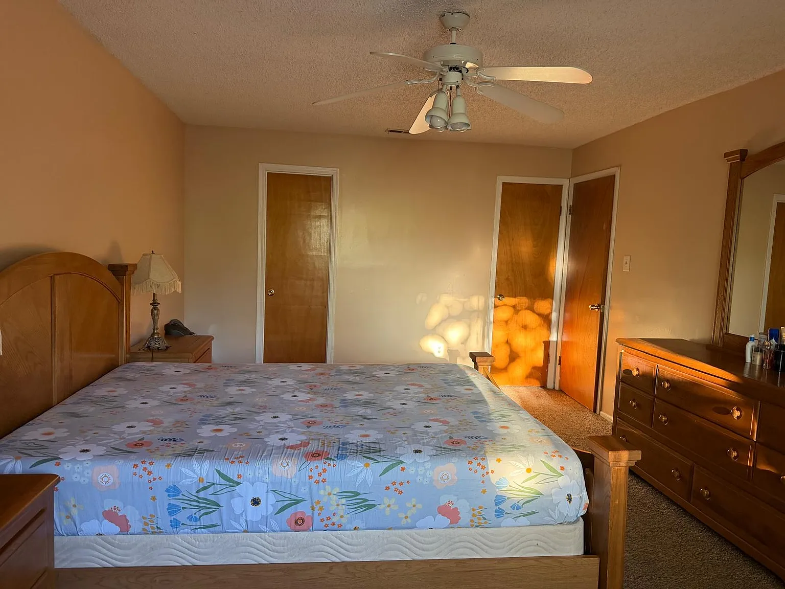 2 bed, 1200 sqft, $2,500 — Photo 4