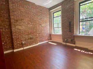 235 W 18th St #2EF, New York, NY 10011