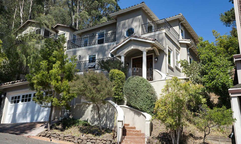 1st image of 608 Avenue Portola Half