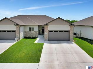 2657 Barnard Rd, Lincoln, NE 68430