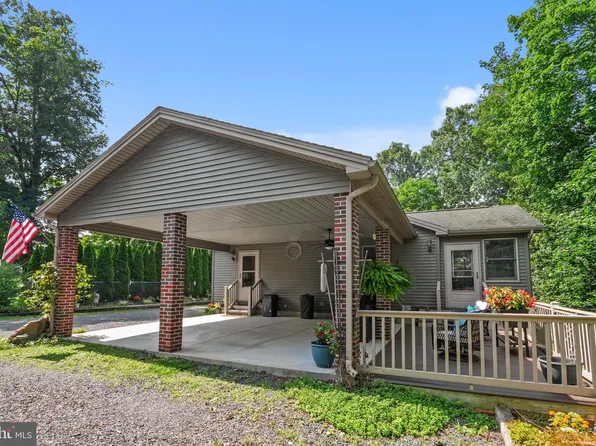 301 Dylan Dr, Newport, PA 17074