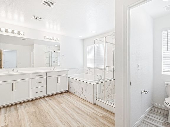 4th image of 10552 Jade Walk St