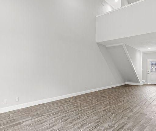 5th image of 1403 Waterstone Dr #1403